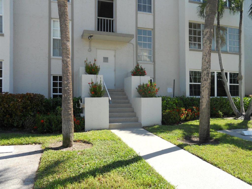 Photo of 250 NE 20 Street #123s, Boca Raton, FL 33431 (MLS # R11145946)