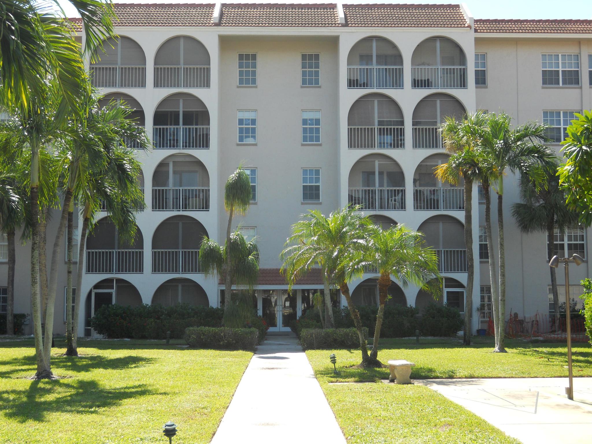 View photos, virtual tours, details... 250 NE 20 Street 123s