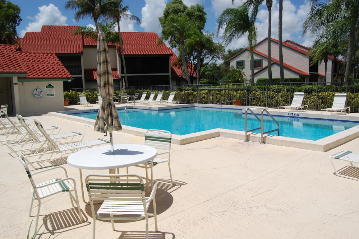 LEXINGTON GREEN CONDO - Residential