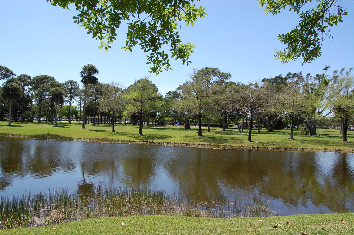 LEXINGTON GREEN CONDO - Residential