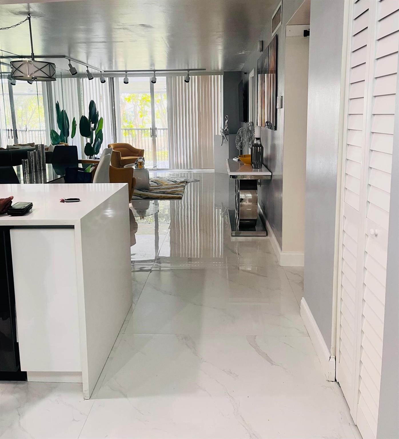 18TH HOLE AT INVERRARY - Residential