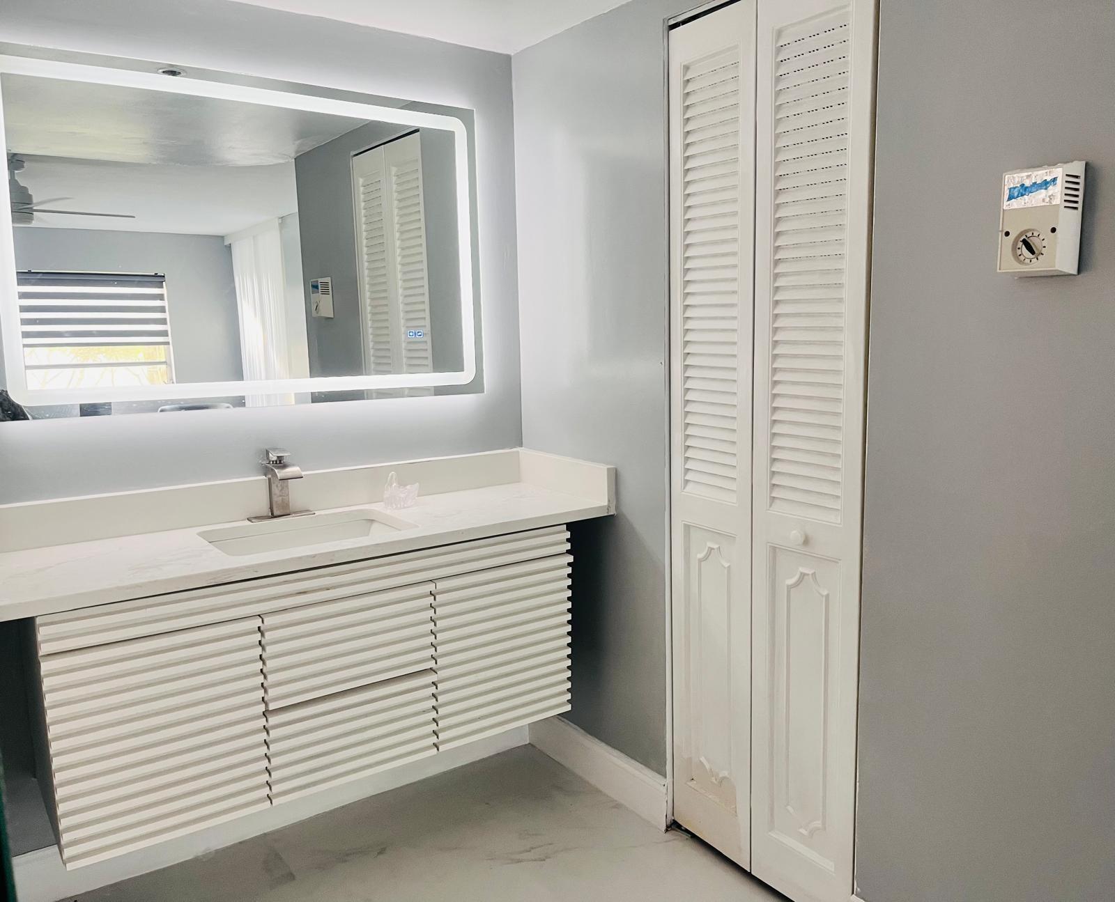 18TH HOLE AT INVERRARY - Residential