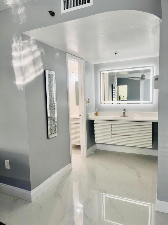 18TH HOLE AT INVERRARY - Residential