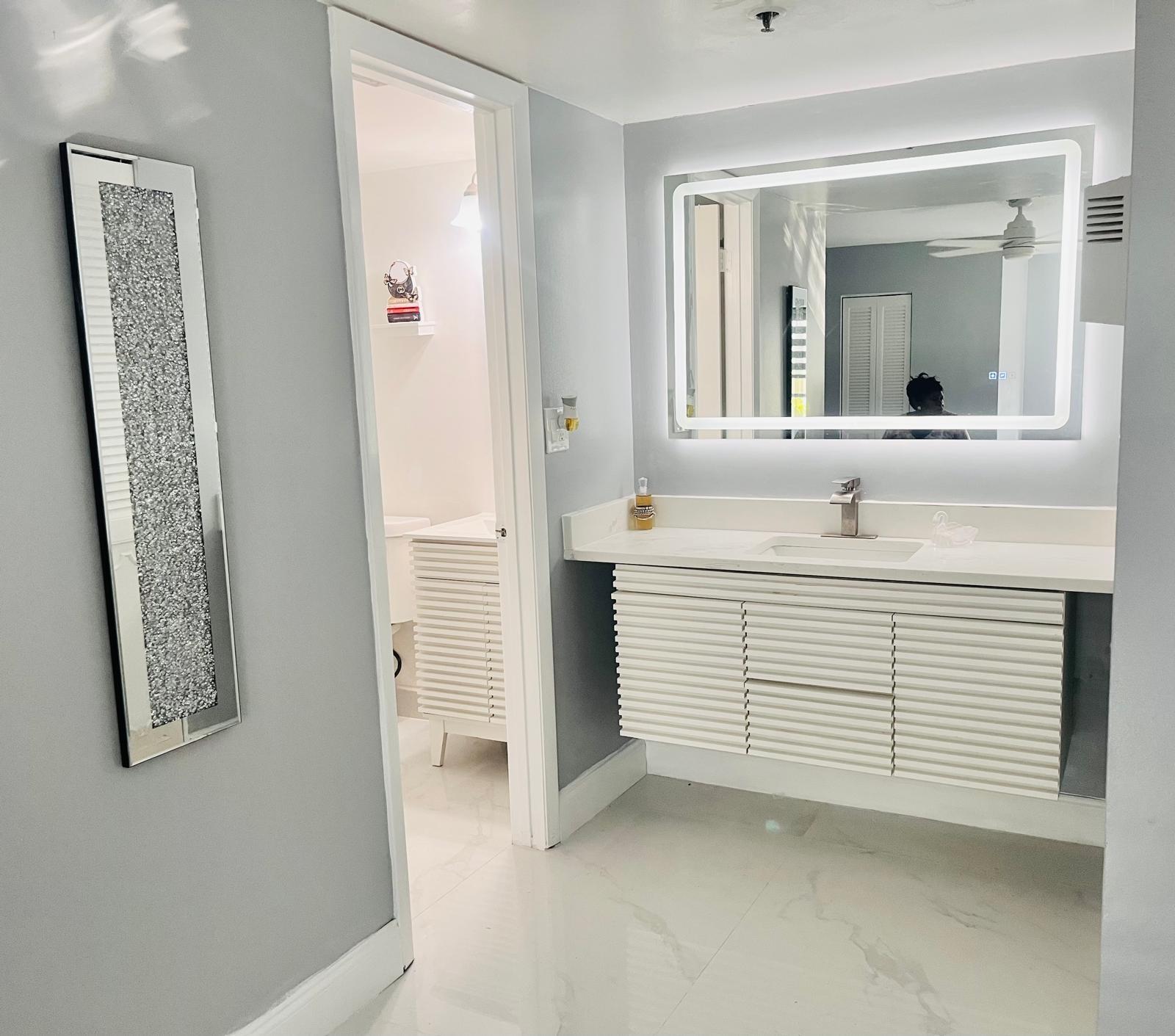 18TH HOLE AT INVERRARY - Residential