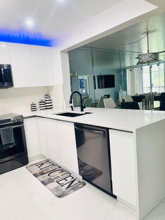 18TH HOLE AT INVERRARY - Residential