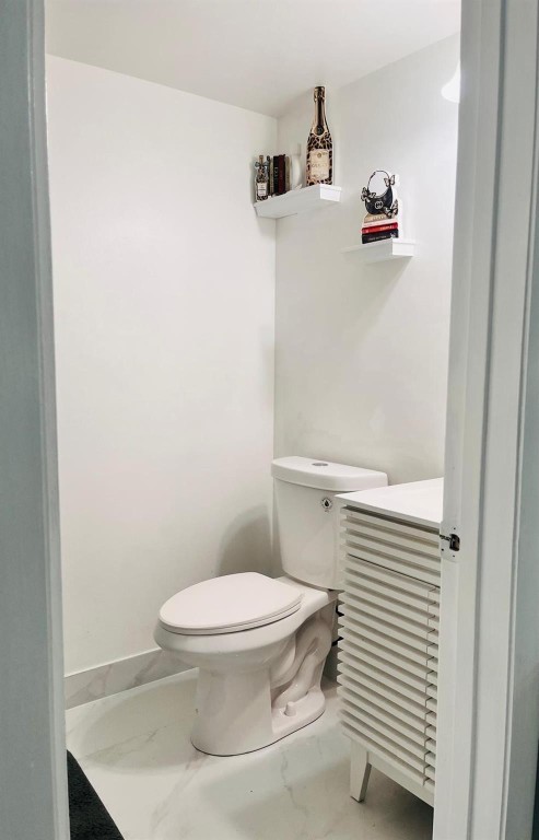 18TH HOLE AT INVERRARY - Residential