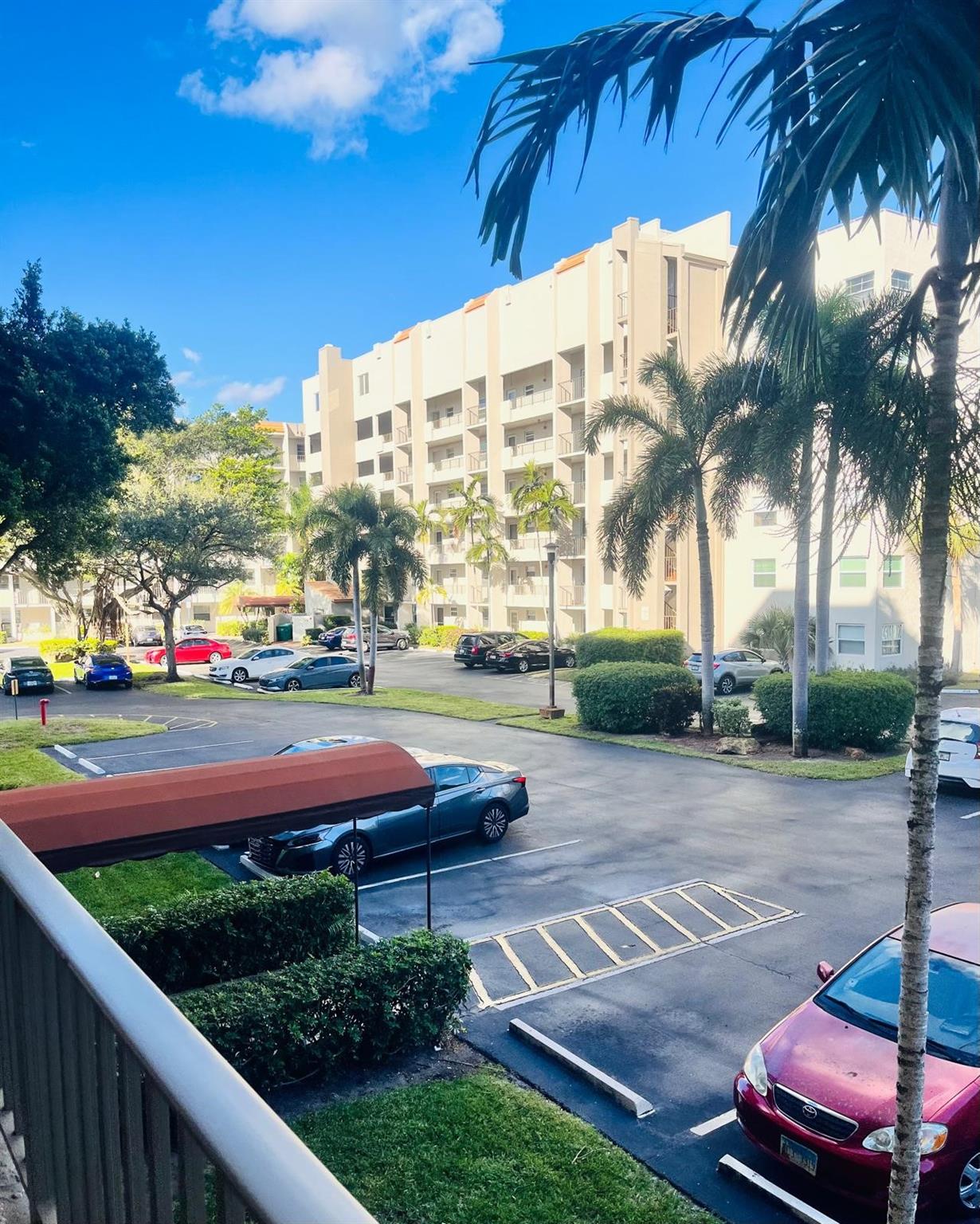 18TH HOLE AT INVERRARY - Residential