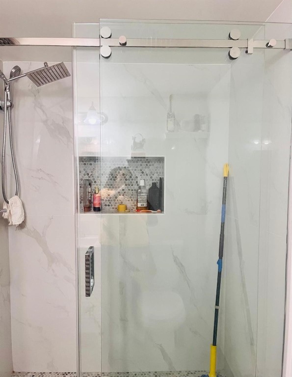 18TH HOLE AT INVERRARY - Residential