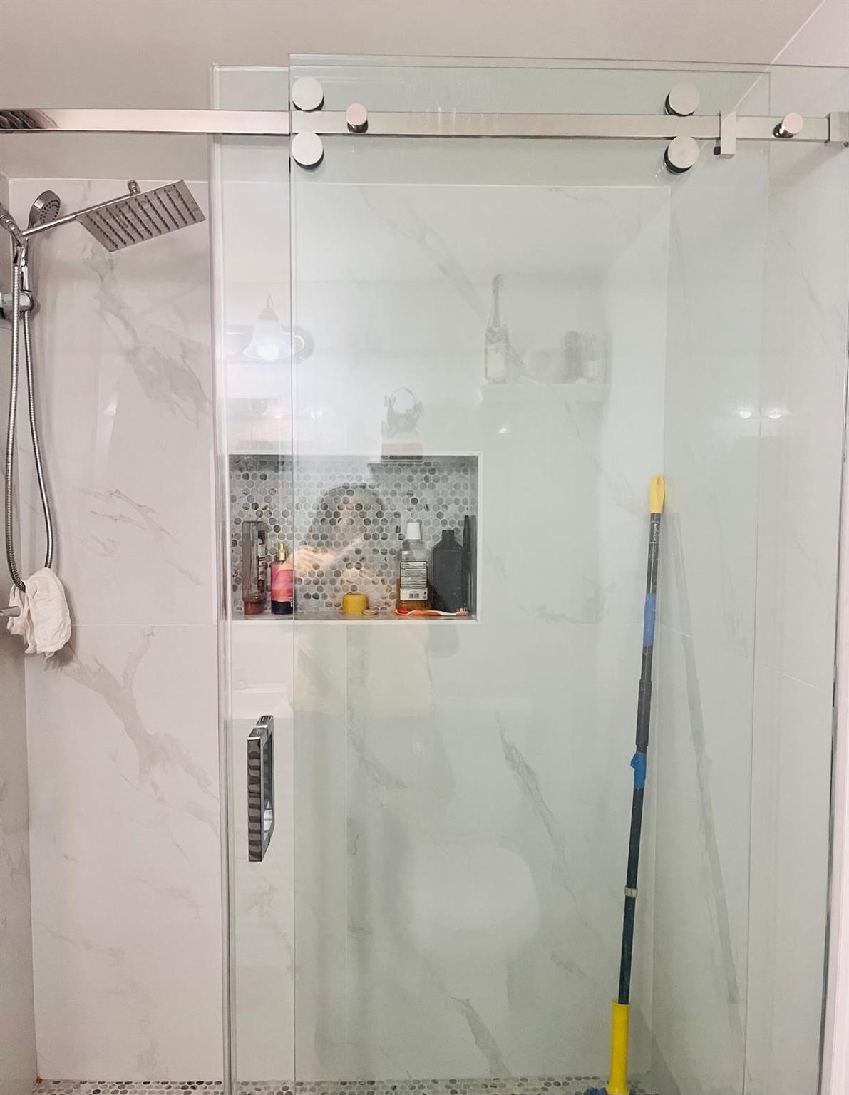 18TH HOLE AT INVERRARY - Residential