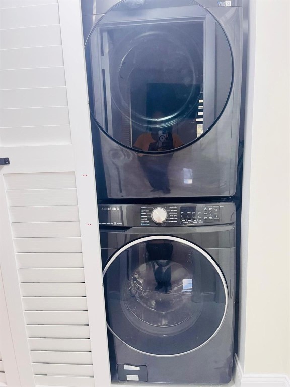 18TH HOLE AT INVERRARY - Residential