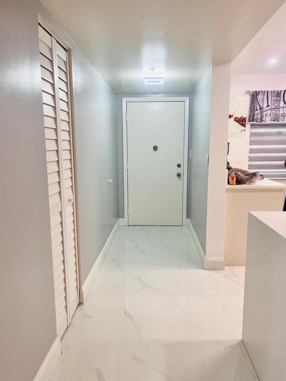 18TH HOLE AT INVERRARY - Residential