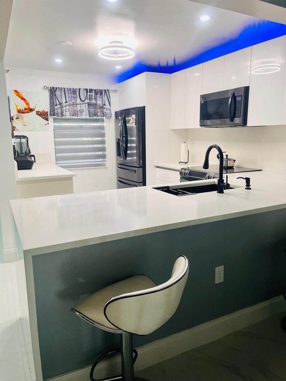 18TH HOLE AT INVERRARY - Residential