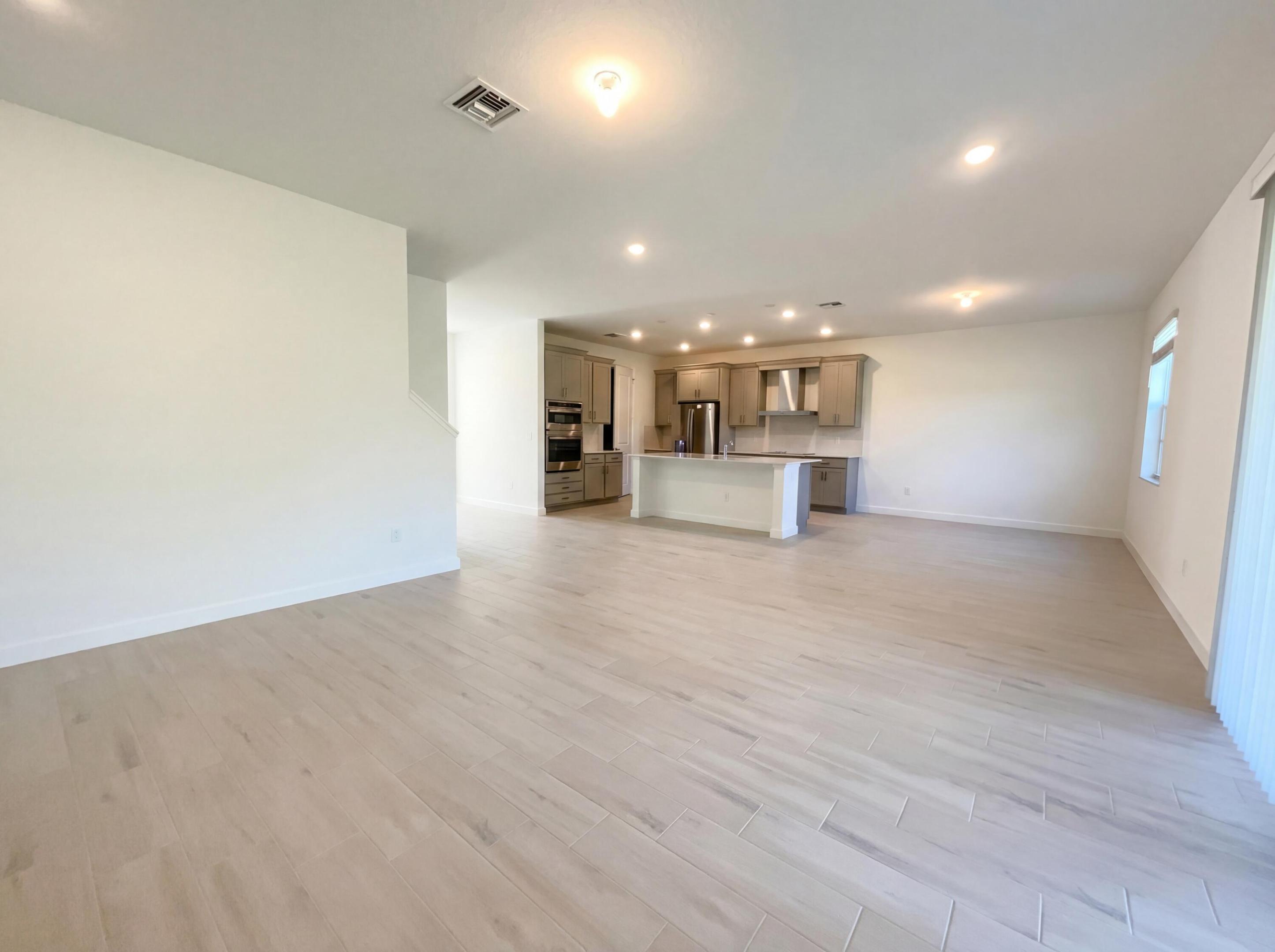 9298 Pearch Lane, Boynton Beach, FL, 33437/$955,000 2 9298 Pearch Lane