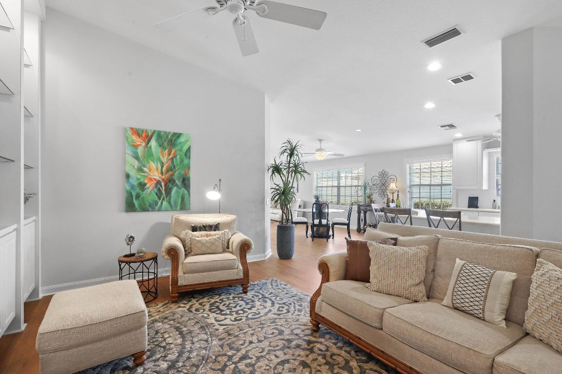 DOUBLE TREE - Residential