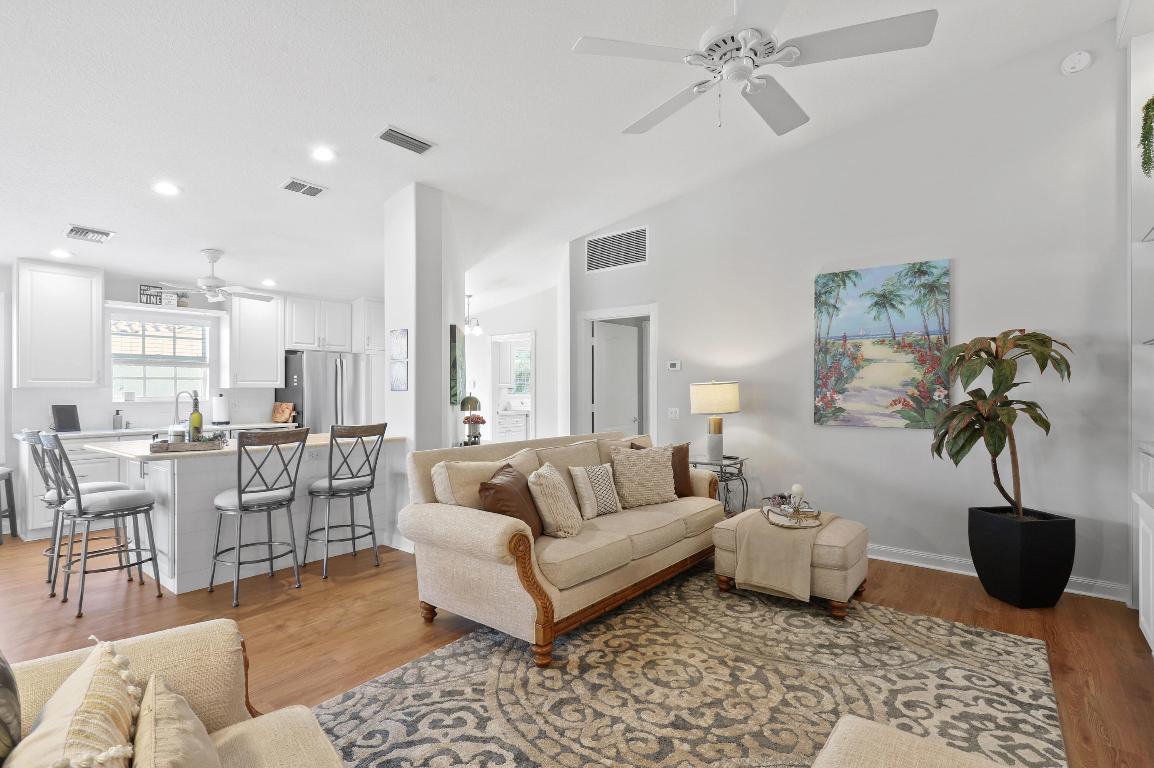 DOUBLE TREE - Residential