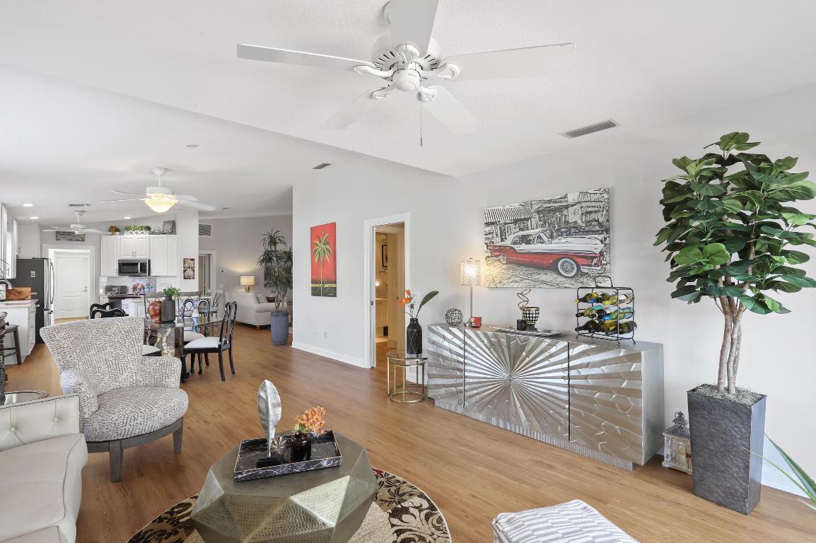 DOUBLE TREE - Residential