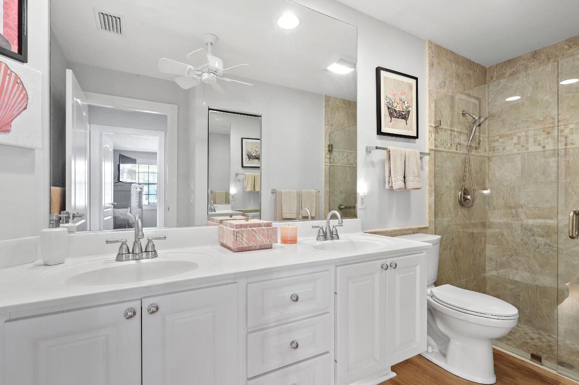 DOUBLE TREE - Residential