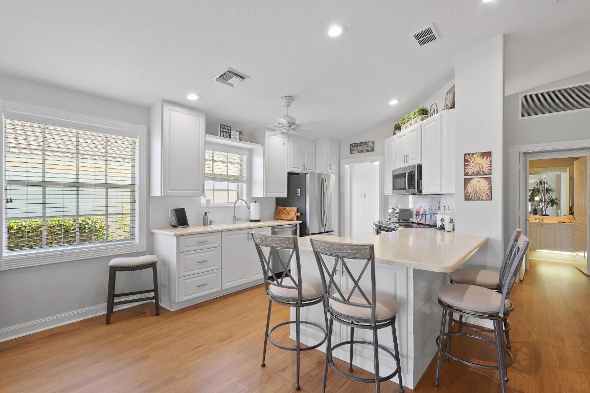 DOUBLE TREE - Residential