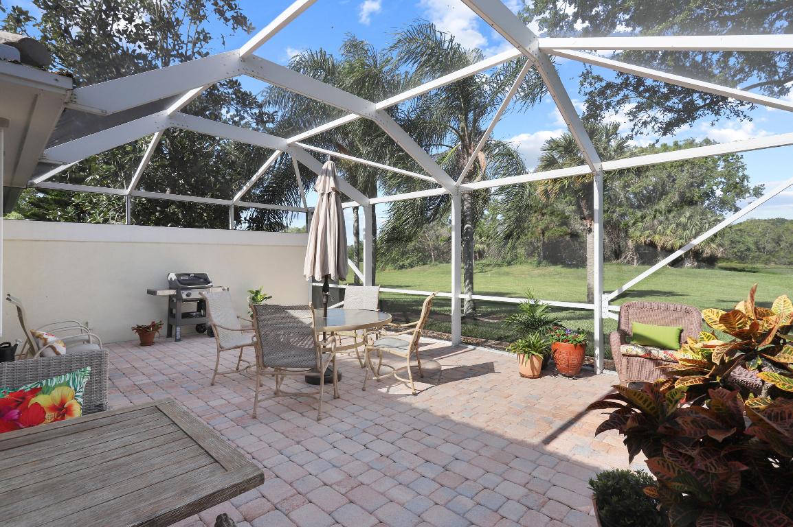 DOUBLE TREE - Residential