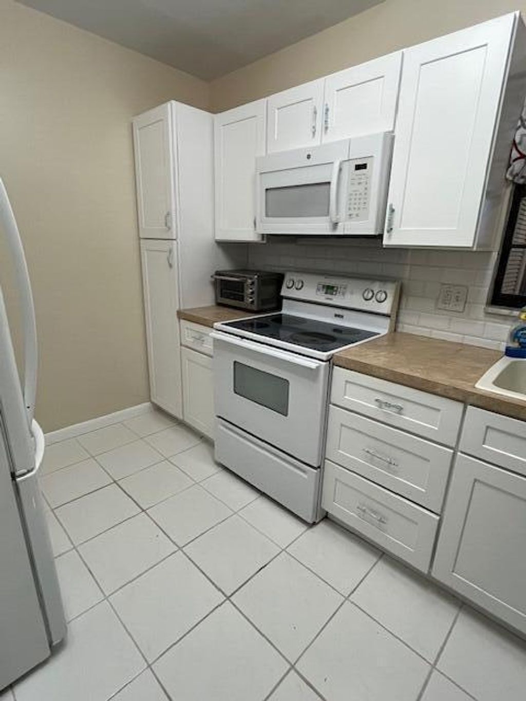 Photo of 4054 N Pine Island Road #1a, Sunrise, FL 33351 (MLS # B26009130)