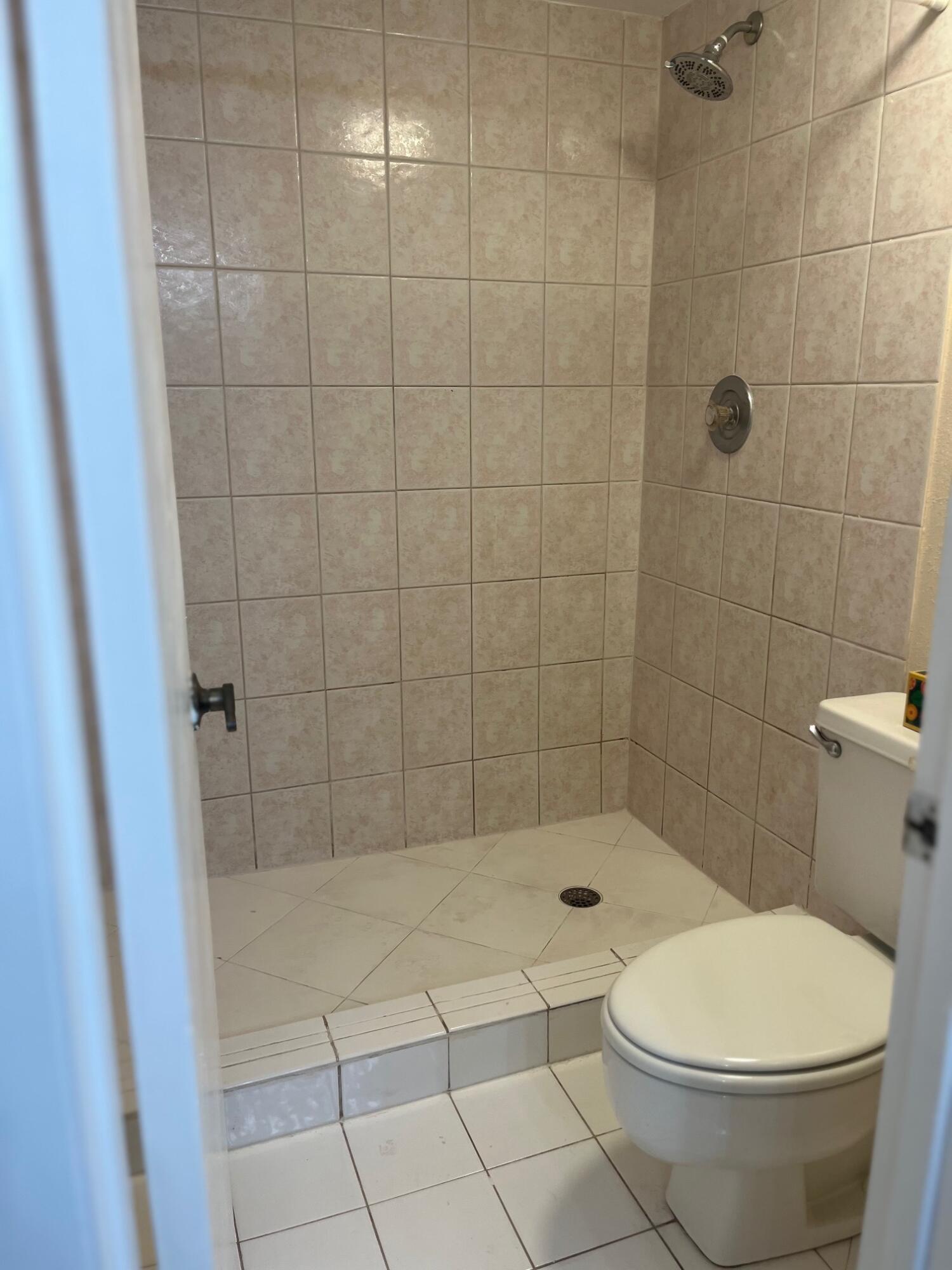 PEBBLE SPRINGS CONDOMINIUM - Residential