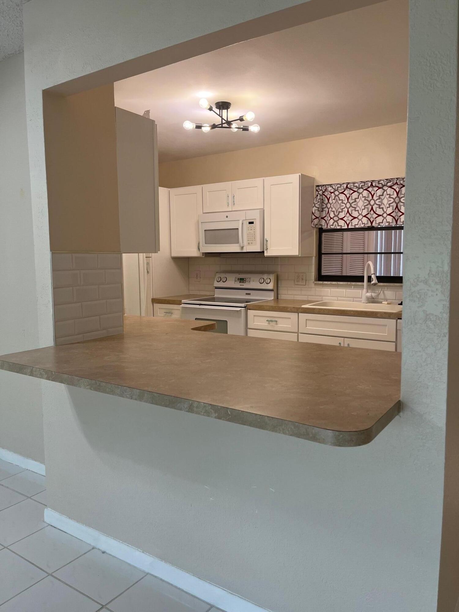 PEBBLE SPRINGS CONDOMINIUM - Residential