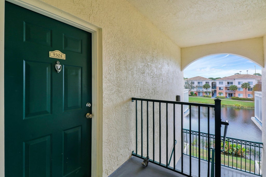 Photo of 9304 Myrtlewood Circle W, Palm Beach Gardens, FL 33418 (MLS # R10957636)