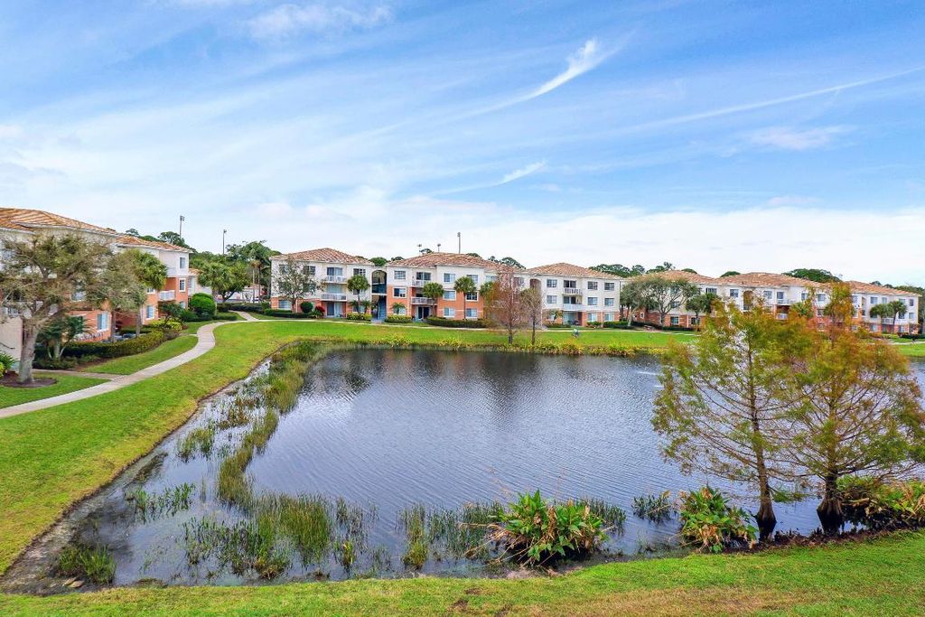 Photo of 9304 Myrtlewood Circle W, Palm Beach Gardens, FL 33418 (MLS # R10957636)