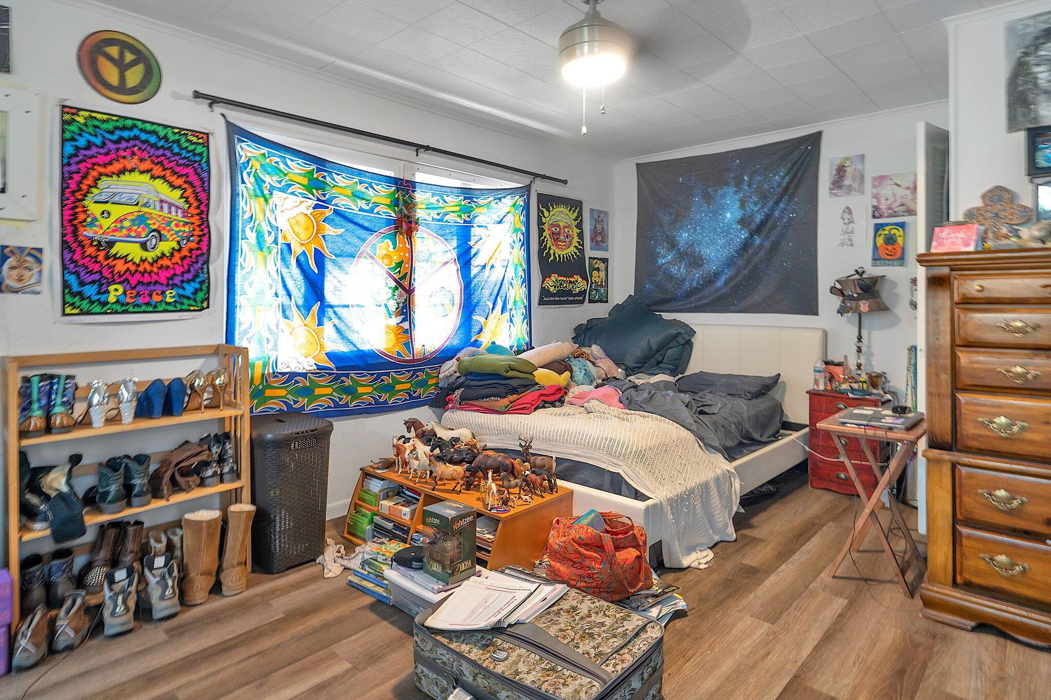 LAKE WORTH TOWN OF - Residential Income