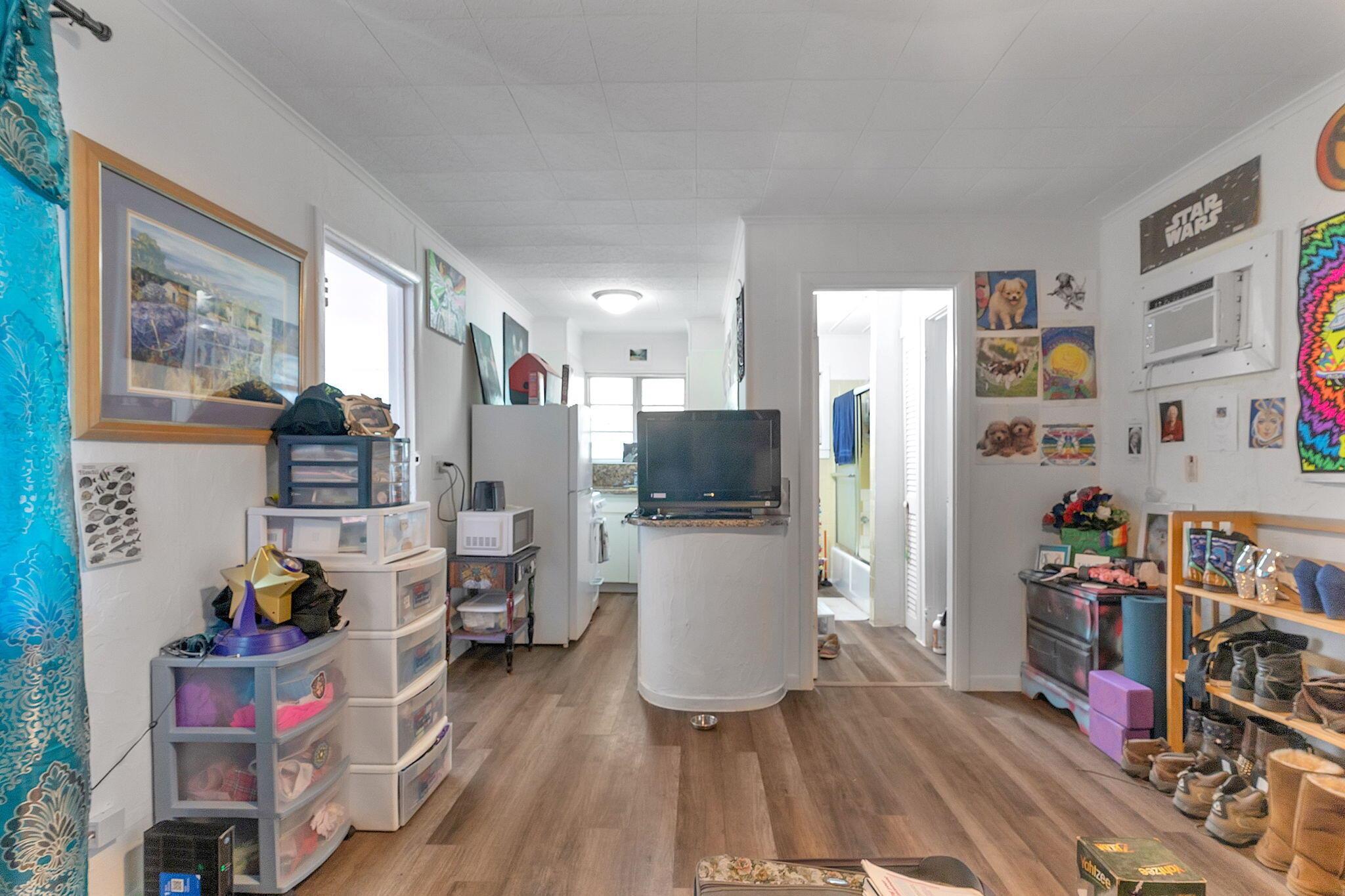 LAKE WORTH TOWN OF - Residential Income