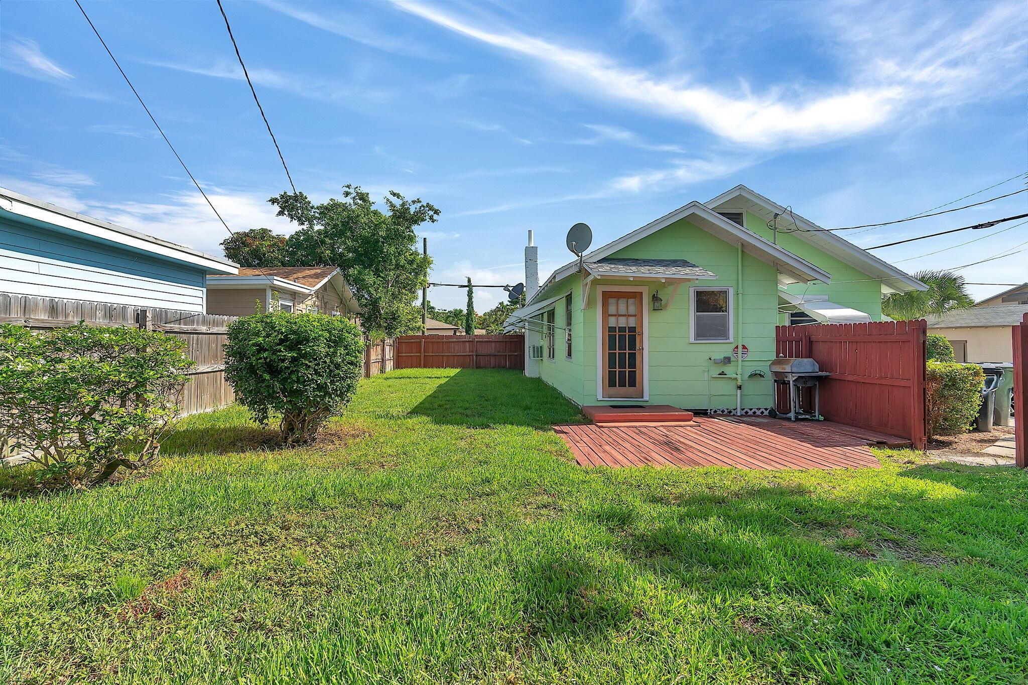 LAKE WORTH TOWN OF - Residential Income