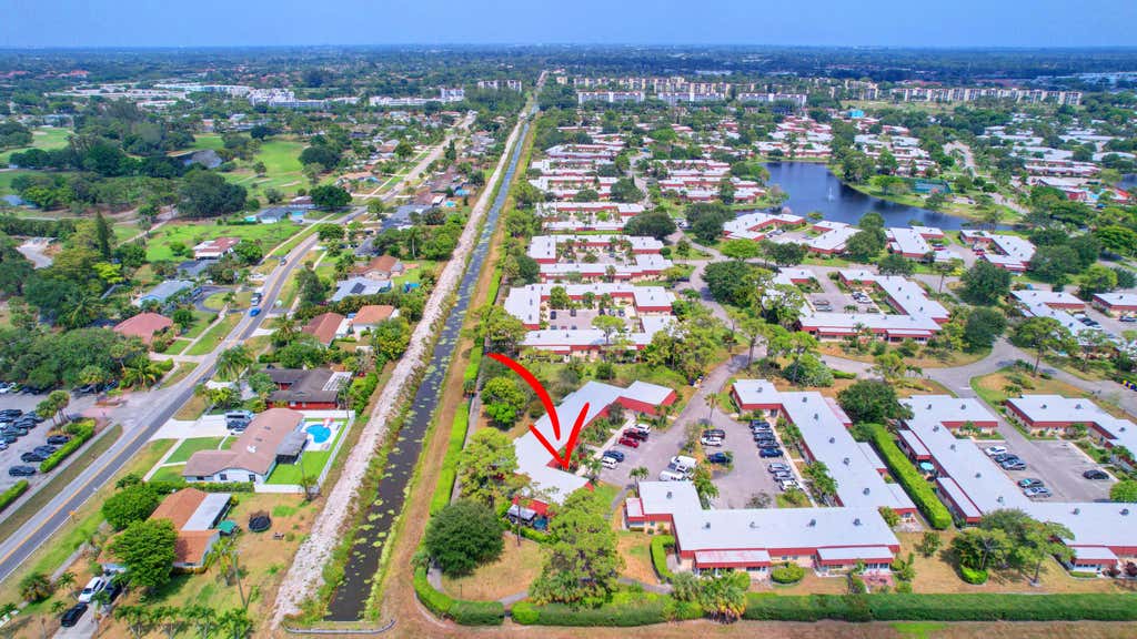 Photo of 664 Marlboro Oval Oval, Lake Worth, FL 33467 (MLS # R10988770)