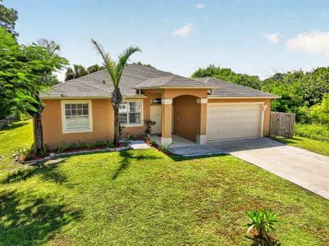Photo of 7907 Winter Garden Parkway, Fort Pierce, FL 34951 (MLS # B26076484)