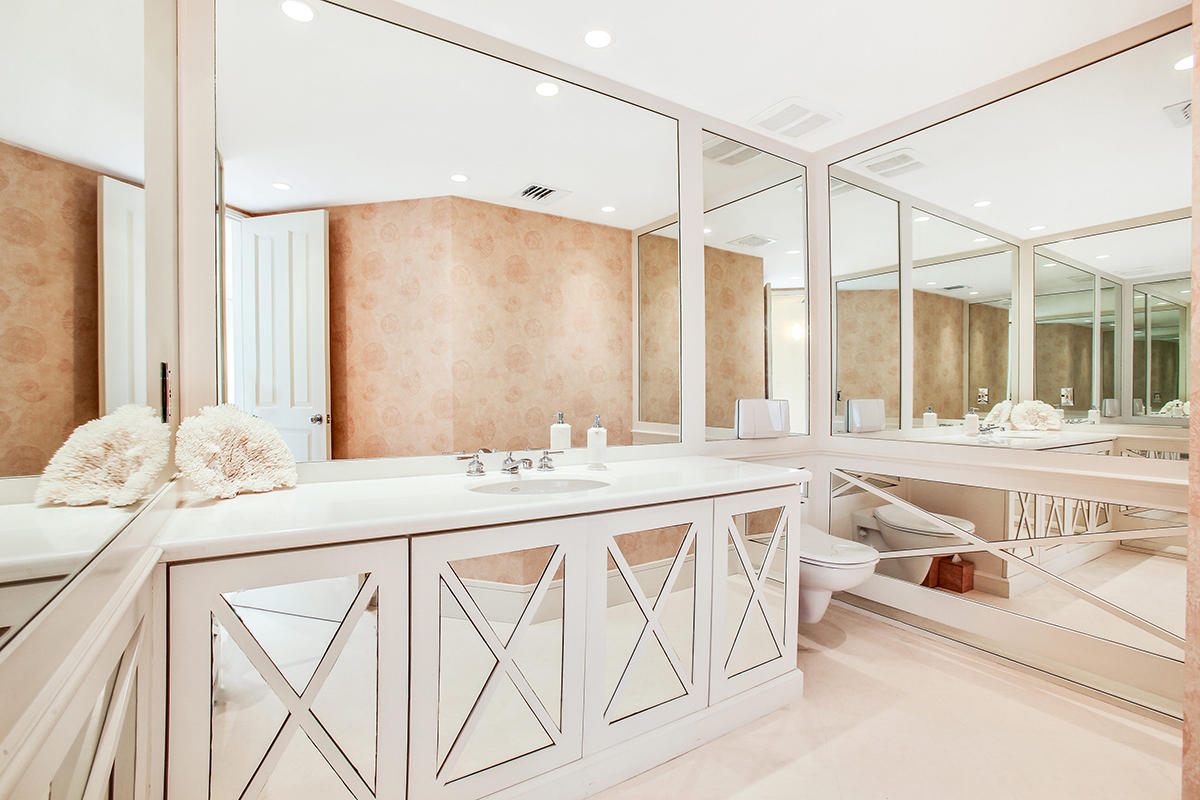 TWO THOUSAND CONDO - Residential