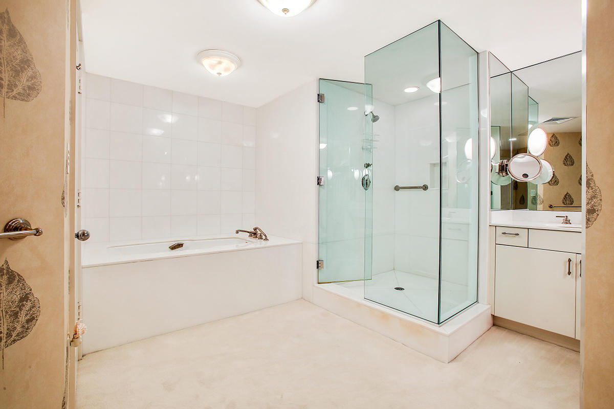 TWO THOUSAND CONDO - Residential