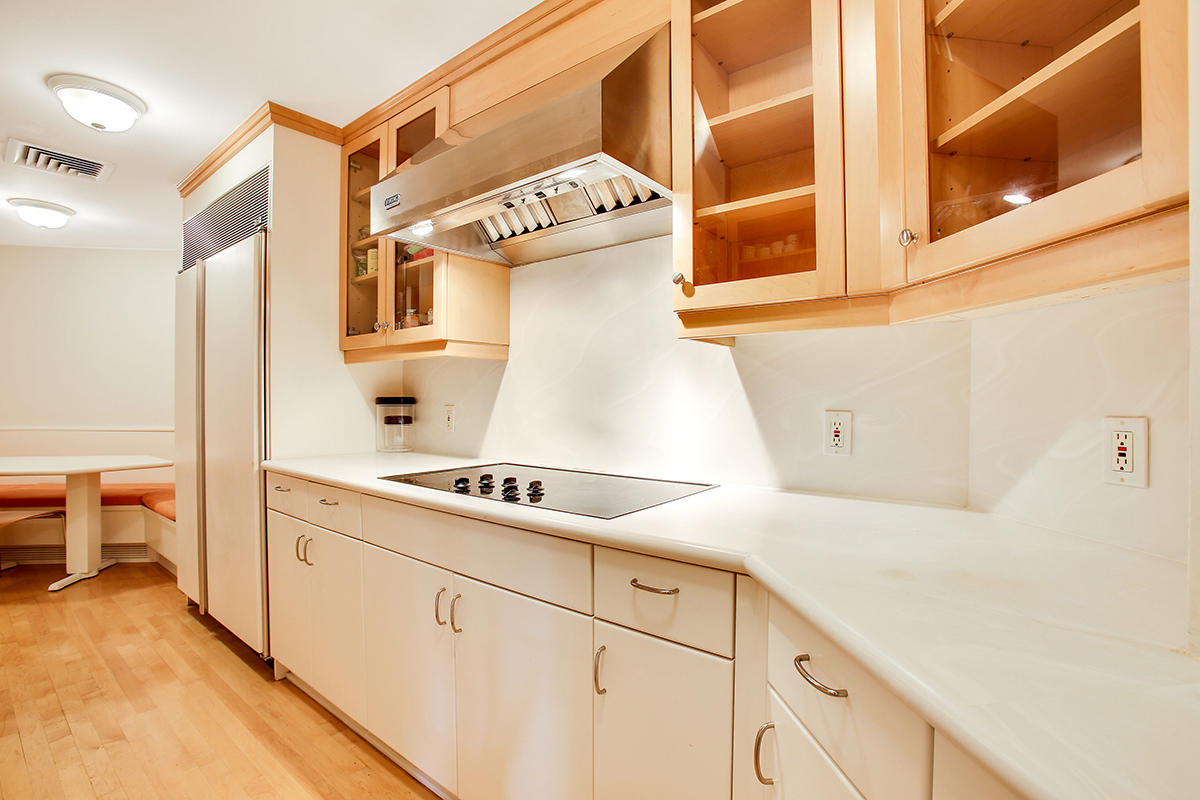 TWO THOUSAND CONDO - Residential