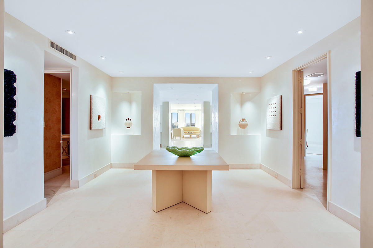 TWO THOUSAND CONDO - Residential