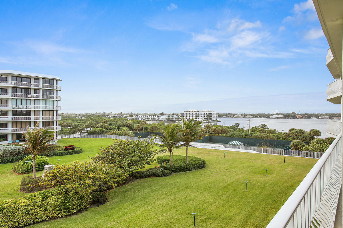 TWO THOUSAND CONDO - Residential