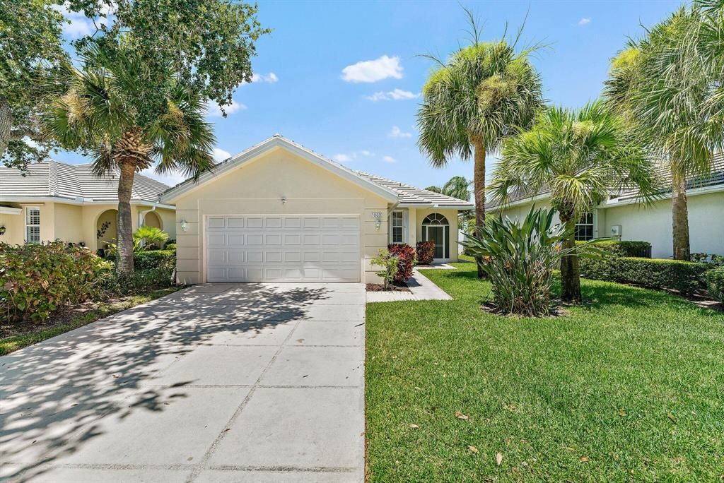 Photo of 1069 Bedford Avenue, Palm Beach Gardens, FL 33403 (MLS # R10805047)