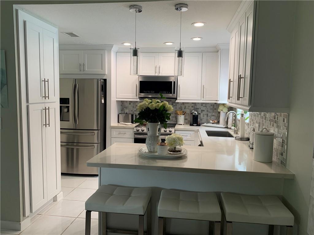 Springtree Lakes 79-12 B - Residential