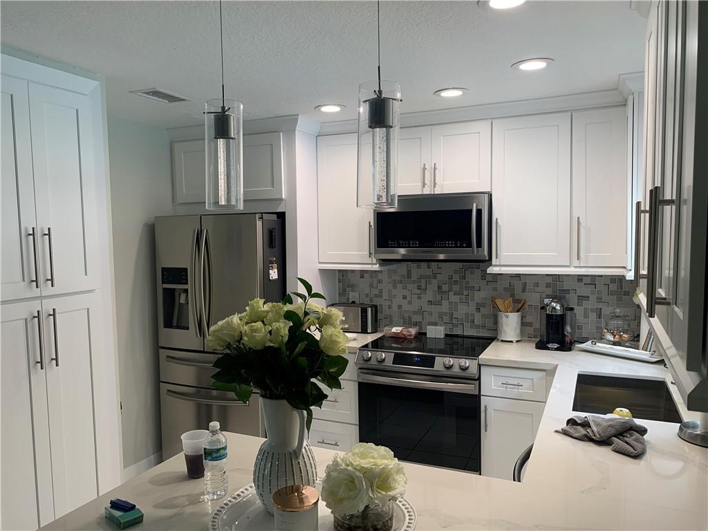 Springtree Lakes 79-12 B - Residential