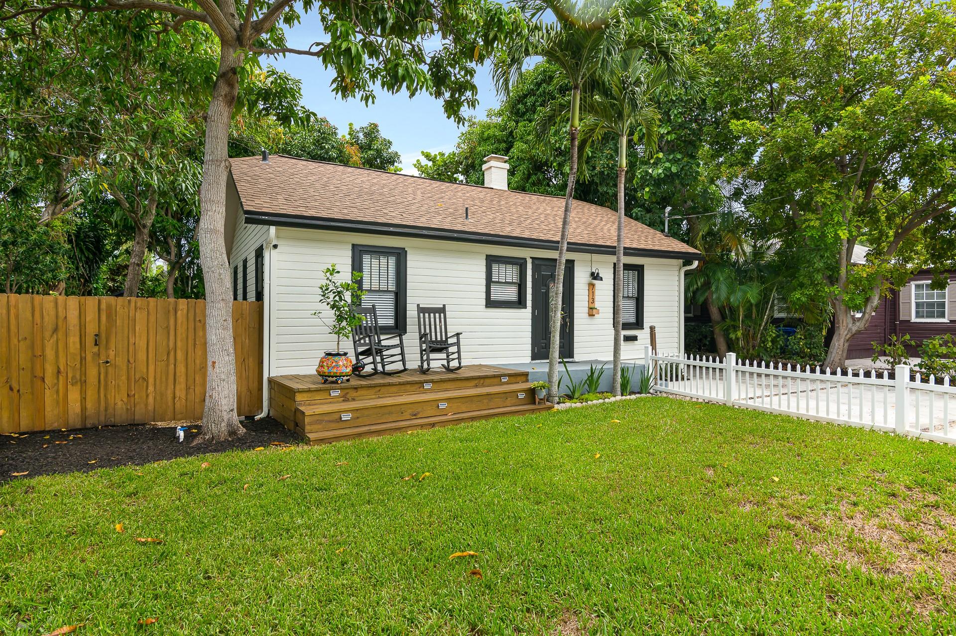 713 NE 17th Rd