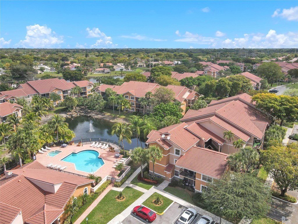 EDGEWATER - Residential