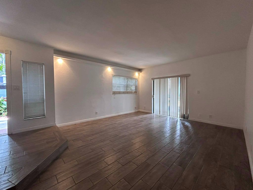 Photo of 2700 S University Drive #7b, Davie, FL 33328 (MLS # R11153138)