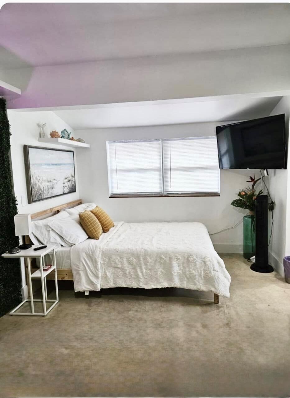 AVON HEIGHTS - Residential Lease