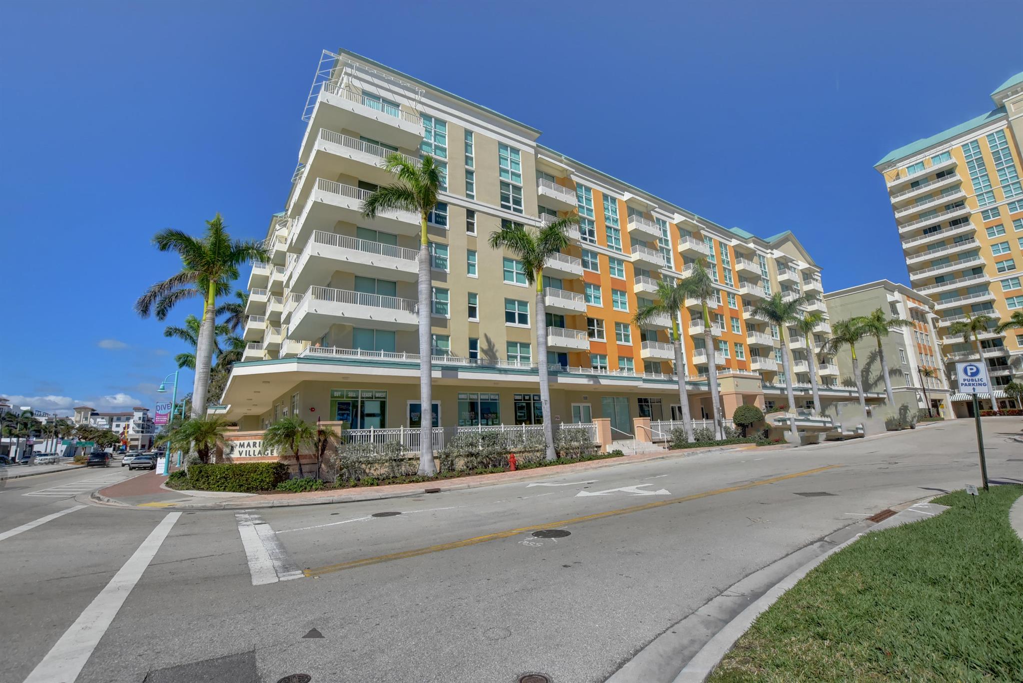 Killer Marina Views from your oversized balcony!! Light and Bright... Charming Waterfront one bedroom with extra large terrace.. Fresh creamy white paint, and Brand new Laminate flooring throughout. Marina Village is a gorgeous building with resort style pool and hot tub. Building has a fitness center, club room, billiard room and theater. walk to restaurant's and a short stroll to the beach!