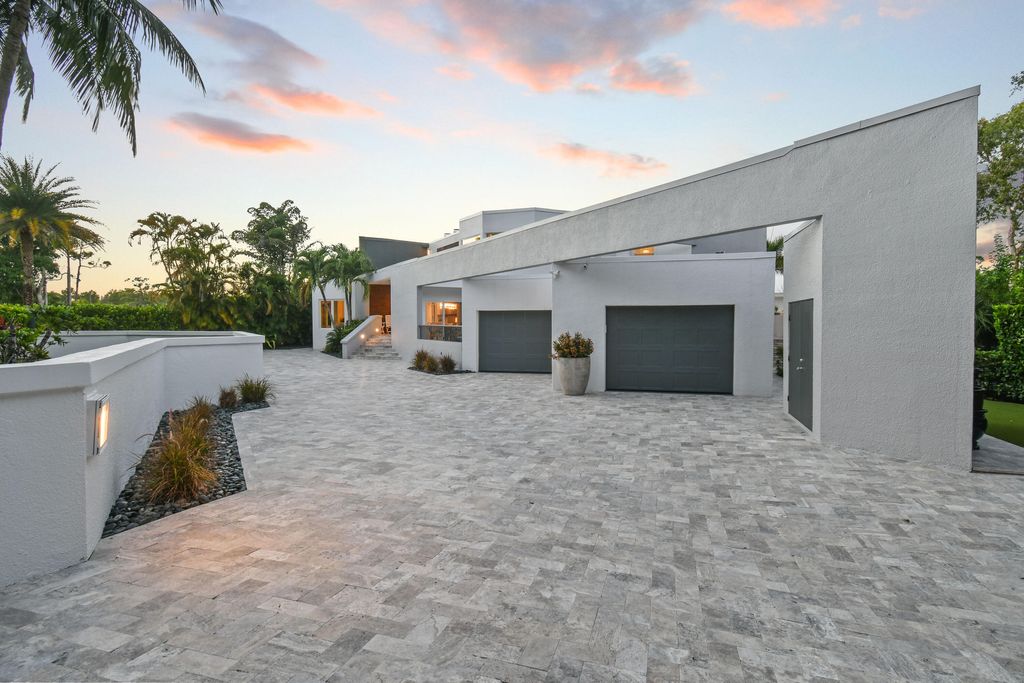 Photo of 10561 SE Le Parc, Jupiter, FL 33458 (MLS # B26027279)
