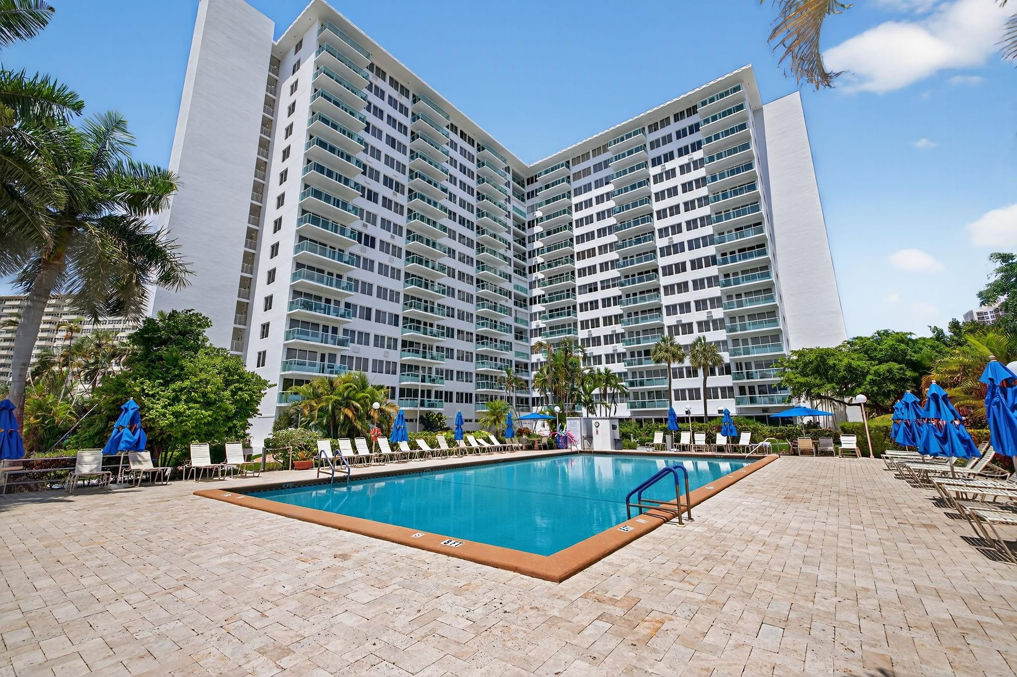 Coral Ridge Towers - Residential