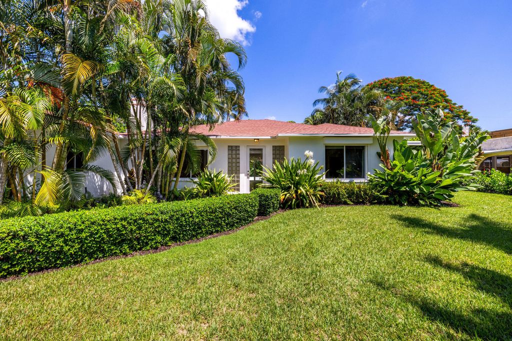 Photo of 247 Plymouth Road, West Palm Beach, FL 33405 (MLS # B26023814)