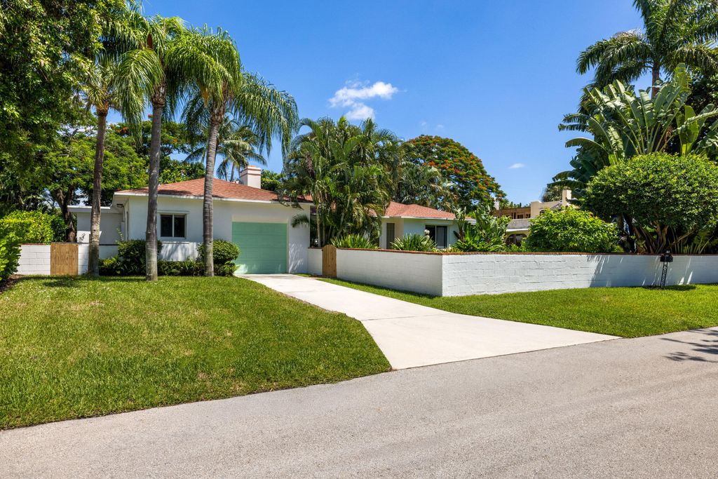 Photo of 247 Plymouth Road, West Palm Beach, FL 33405 (MLS # B26023814)